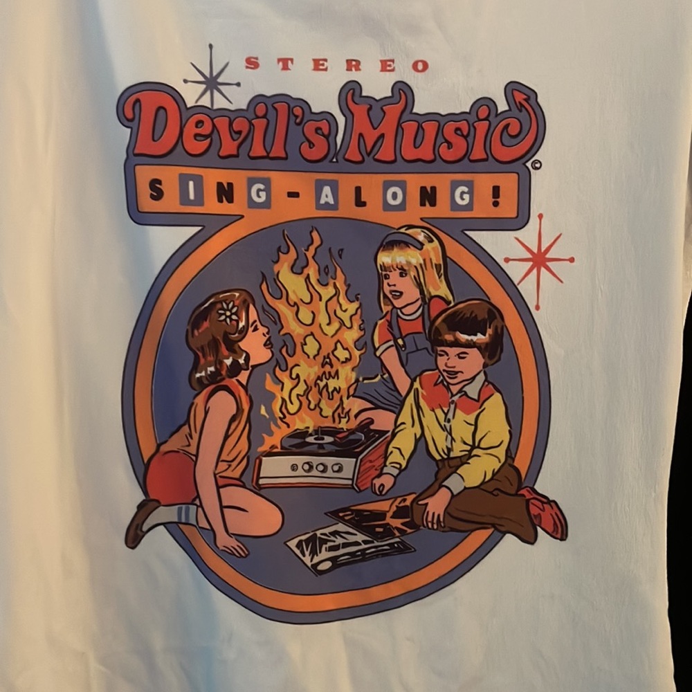 Graphic tee - Picture 2 of 3